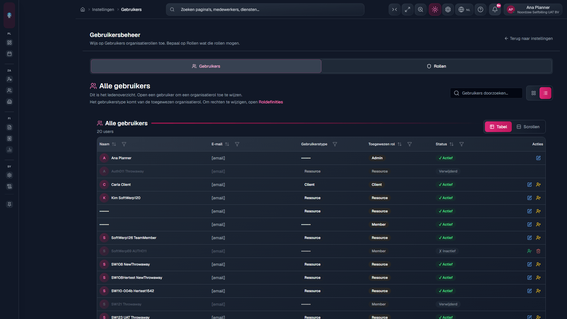 Gebruikersbeheer: tab Gebruikers (/settings/users?tab=users).